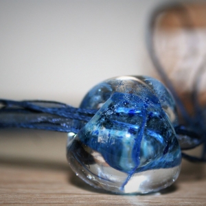 Náhrdelník - modrá skleněná kulička